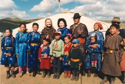 Hillary Clinton Poses with Mongolian Nomadic Family
