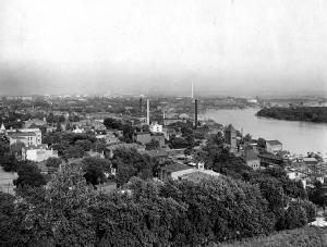 Aerial black and white photographic panorama of Georgetown neighborhood and waterfront, 1908