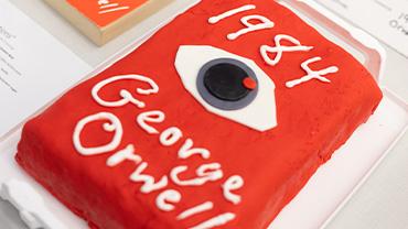 A cake styled after the cover of George Orwell's 1984.