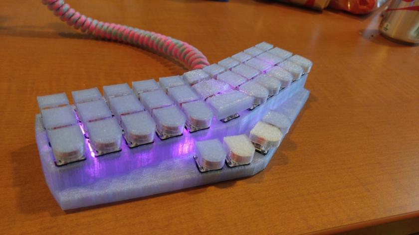 Finished! What I'm guessing is the first ever RGB Cherry MX Soft/Hruf Stenoboard.