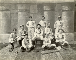 Black and white photograph of baseball team 1898