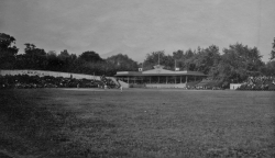 Black and white photograph of baseball game 1911